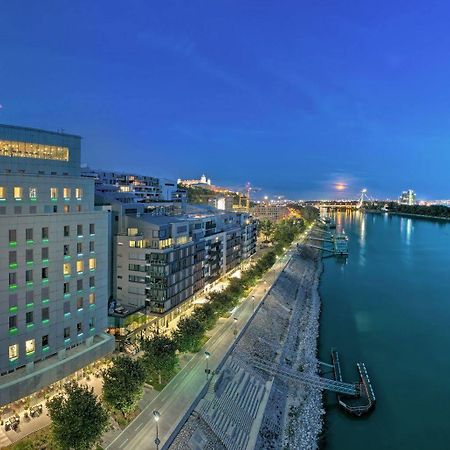 河滨公园大酒店-奢华精选 布拉迪斯拉发 外观 照片 The Donau City