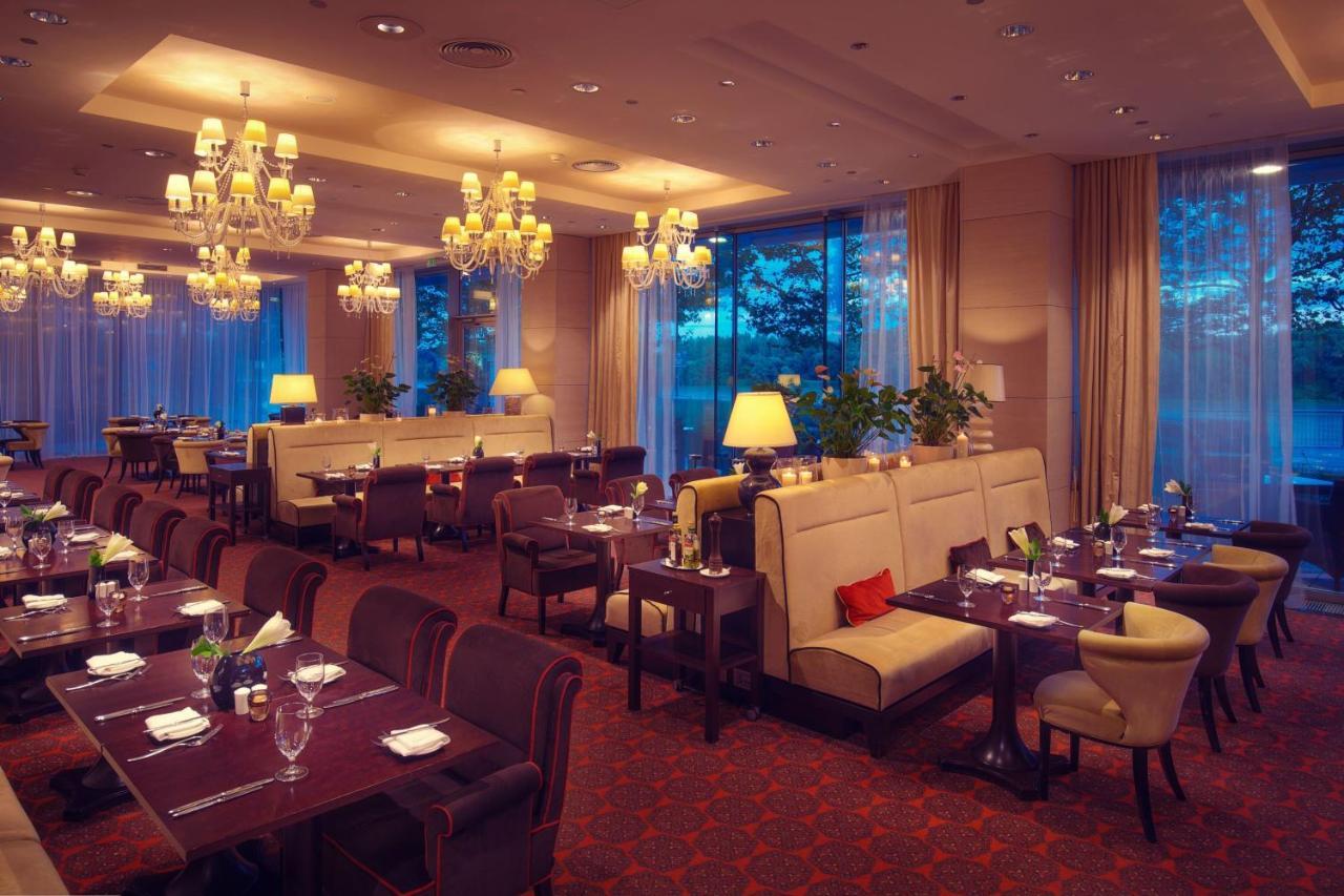 河滨公园大酒店-奢华精选 布拉迪斯拉发 外观 照片 The restaurant