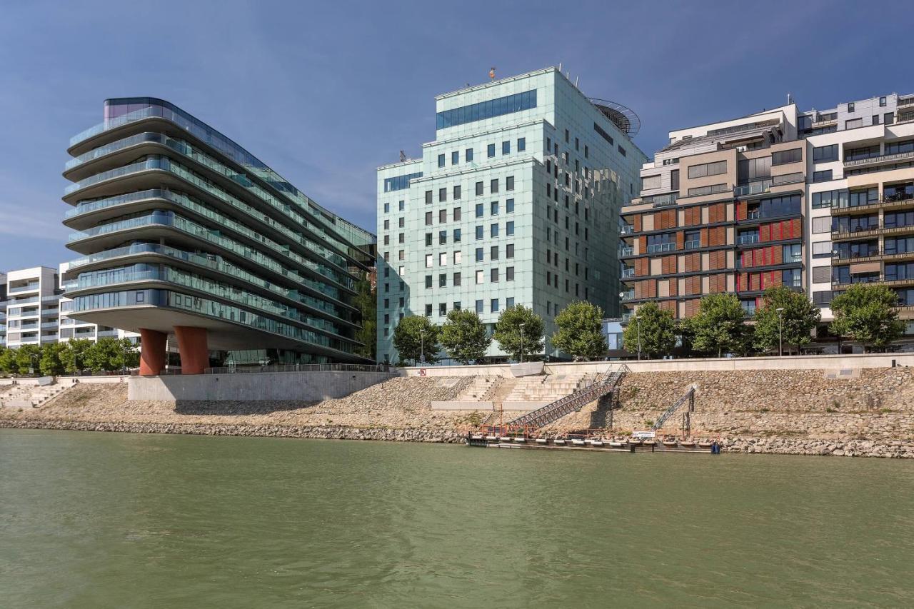 河滨公园大酒店-奢华精选 布拉迪斯拉发 外观 照片 Residential buildings in the quarter