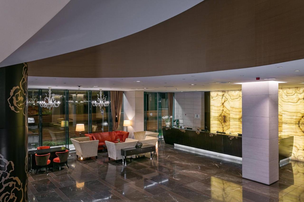 河滨公园大酒店-奢华精选 布拉迪斯拉发 外观 照片 Lobby
