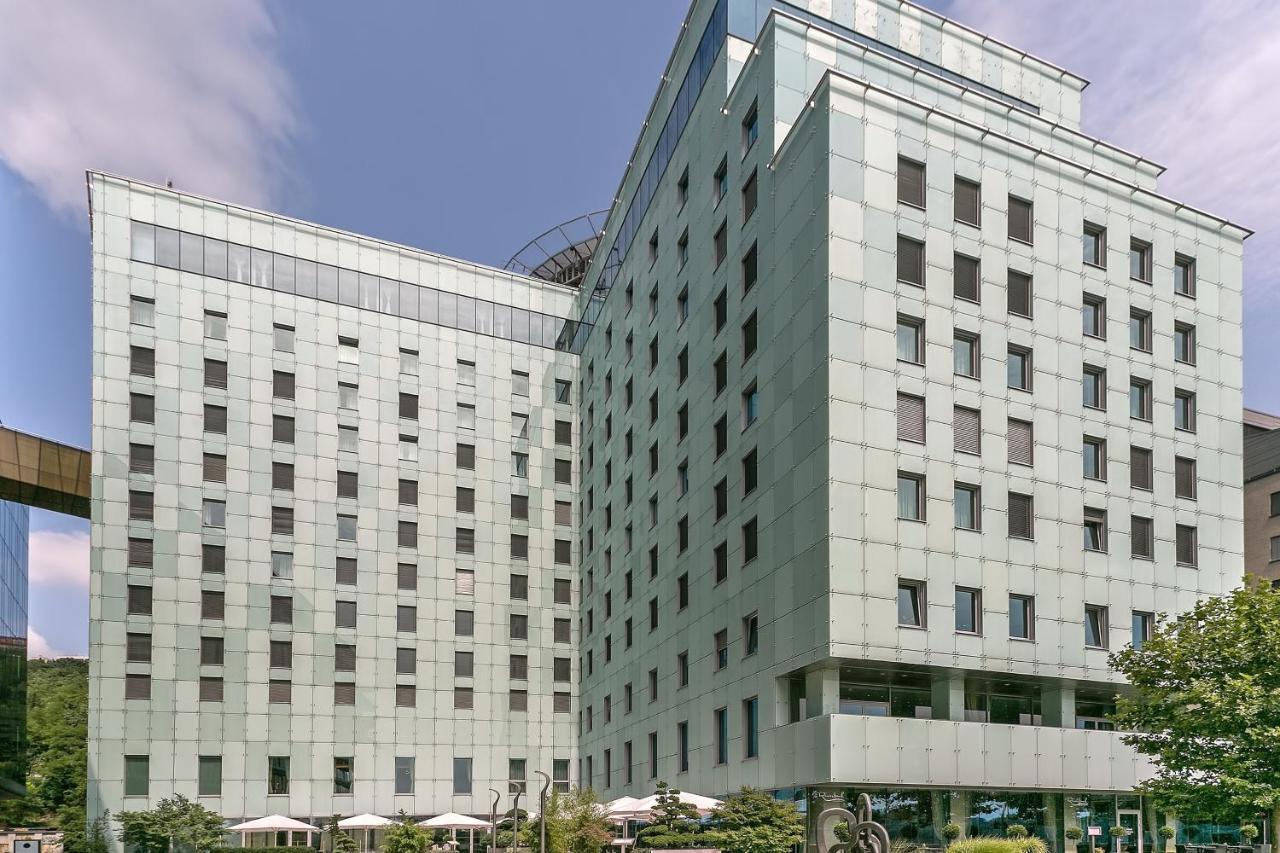河滨公园大酒店-奢华精选 布拉迪斯拉发 外观 照片 The new building of the University Hospital of Freiburg