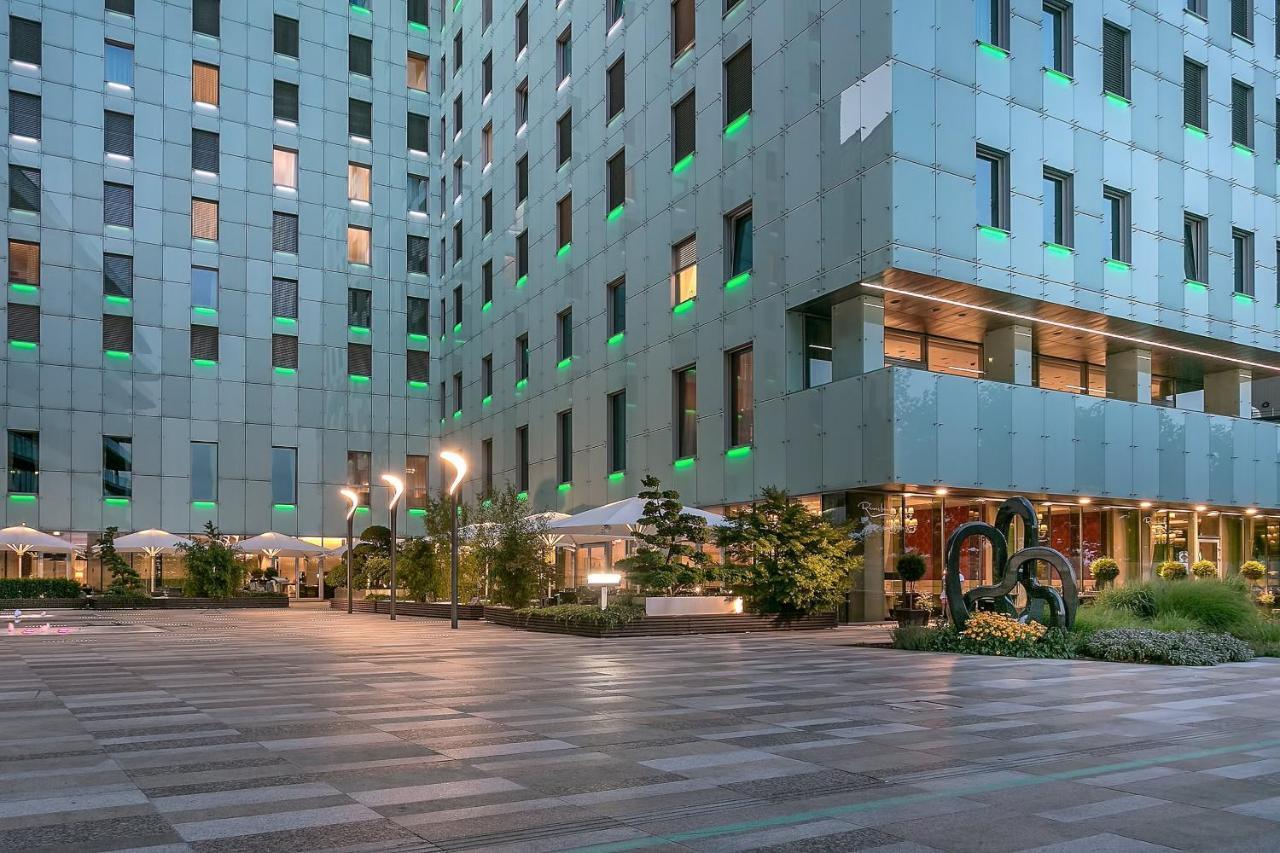 河滨公园大酒店-奢华精选 布拉迪斯拉发 外观 照片 The hotel in 2014
