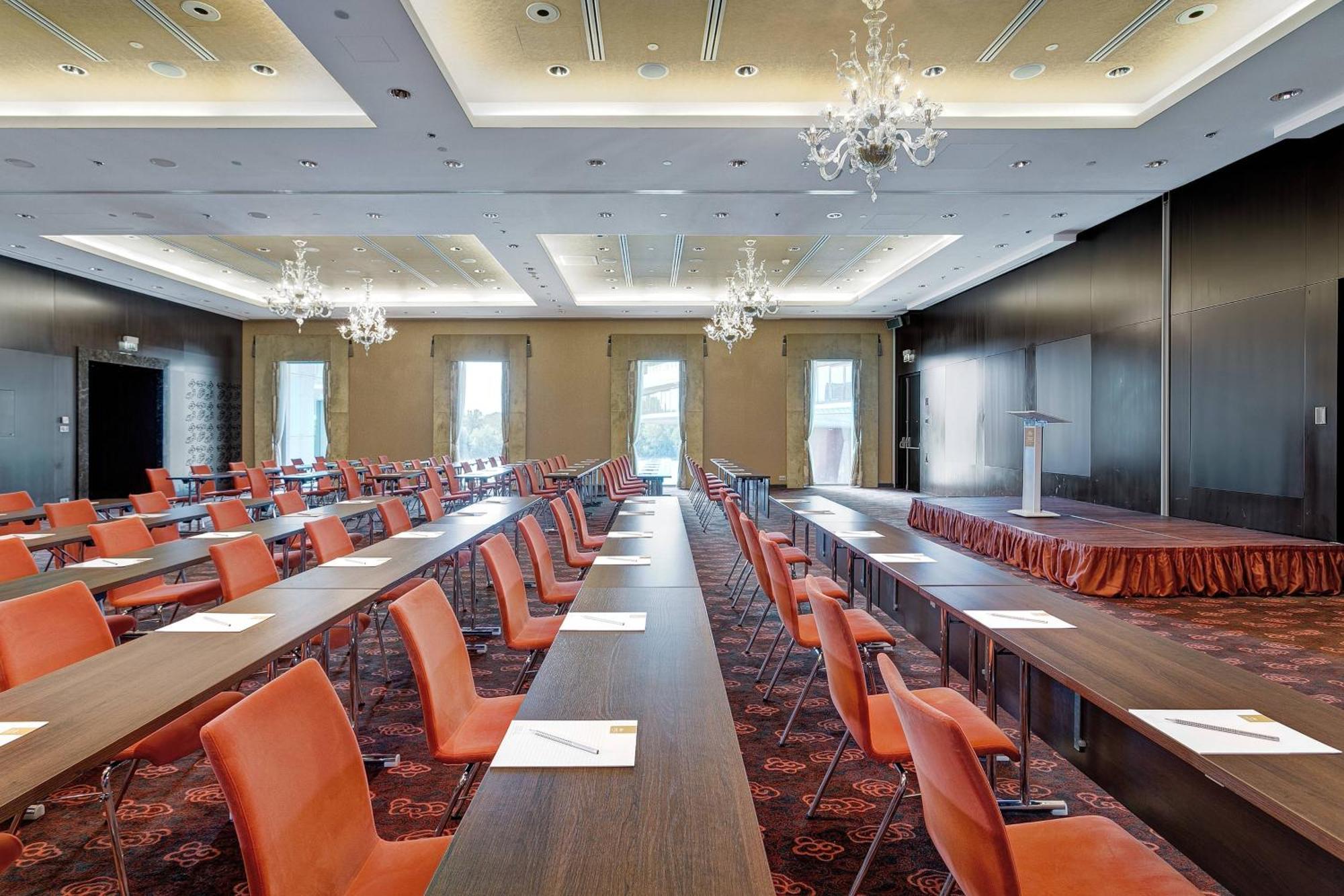 河滨公园大酒店-奢华精选 布拉迪斯拉发 外观 照片 The Grand Ballroom